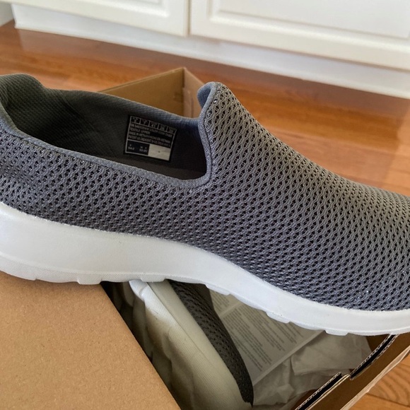 NWOT Skechers Gowalk Max men’s slip-on walking shoes - Picture 7 of 12